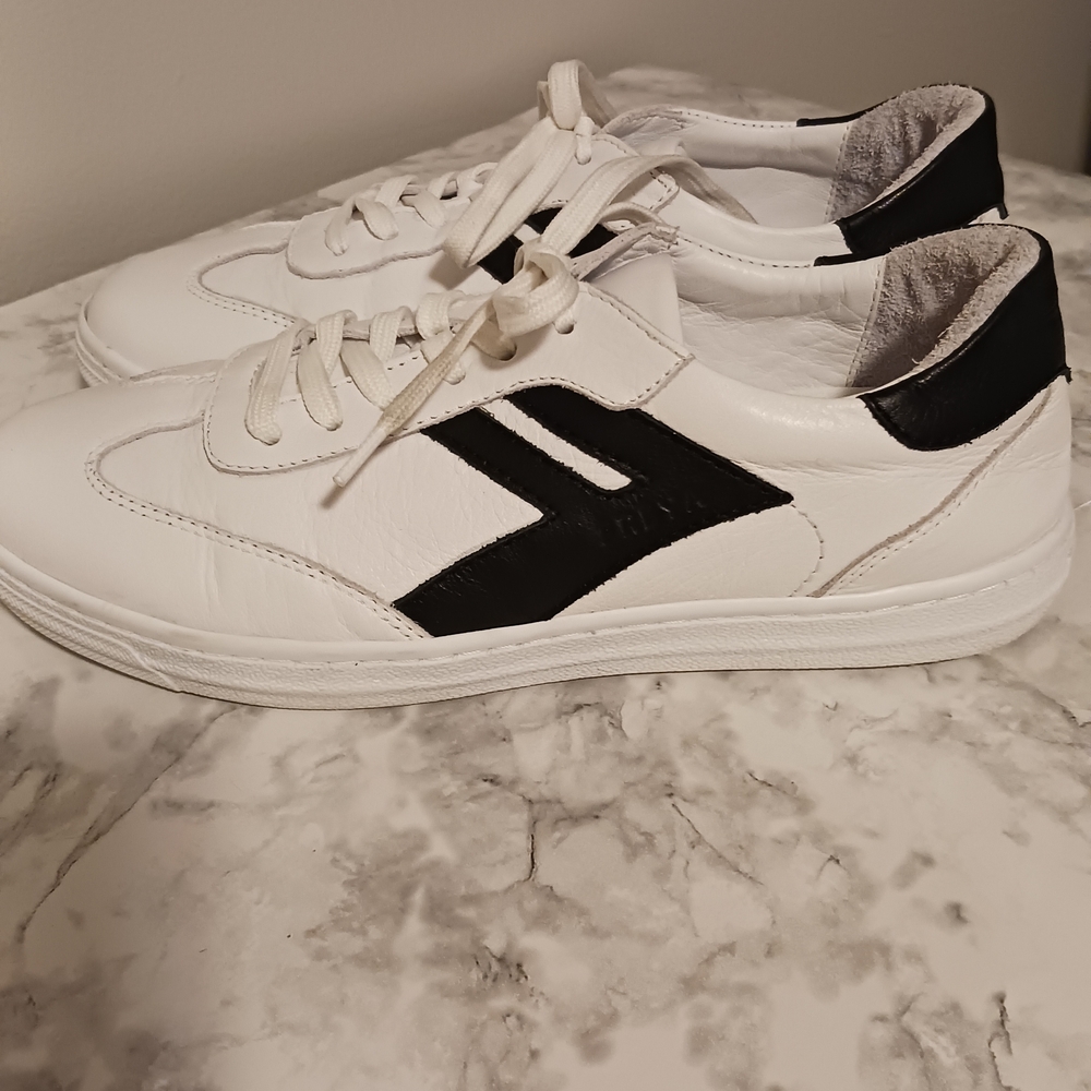 Andrea Conti Classic White And Black Women's Leather Sneakers - Picture 8 of 11